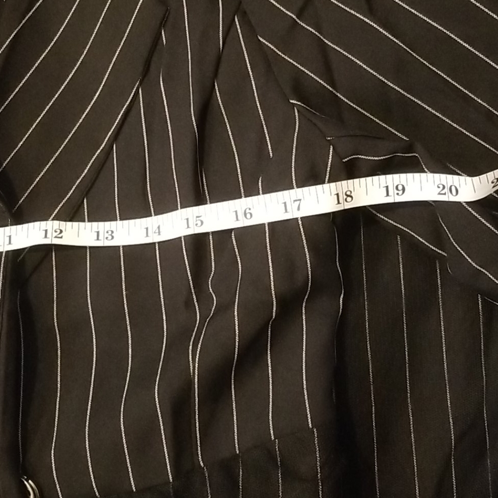Unique designed Dress - Picture 10 of 12